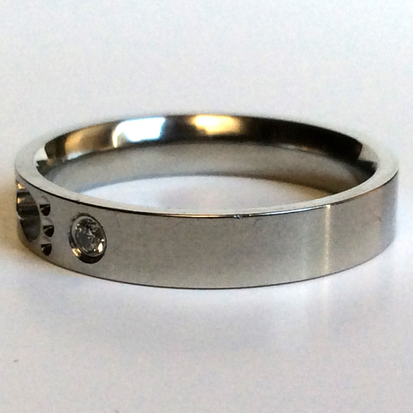 Engagement Ring, Promise Ring, Wedding Band - Picture 8 of 8